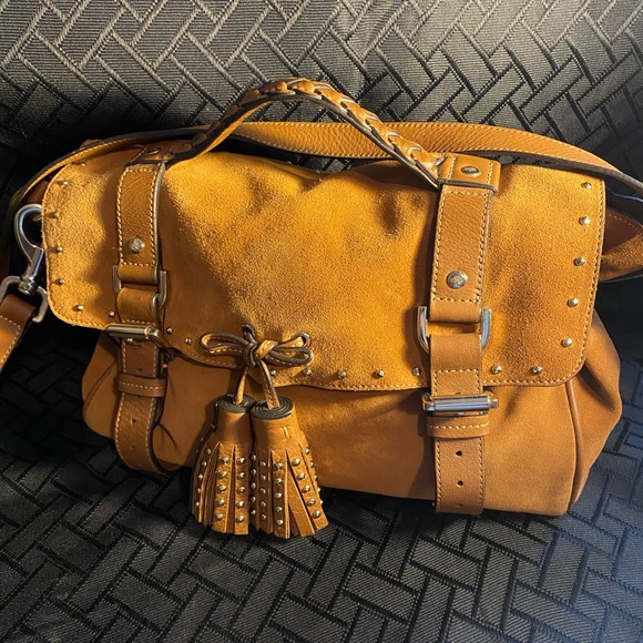 Mulberry Tassel Alexa Satchel in Sycamore Suede with Shiny Gold Tone Hardware - Picture 2 of 15